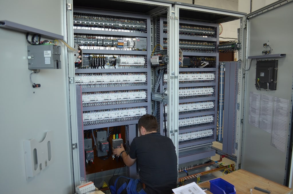 Equipment assembly
